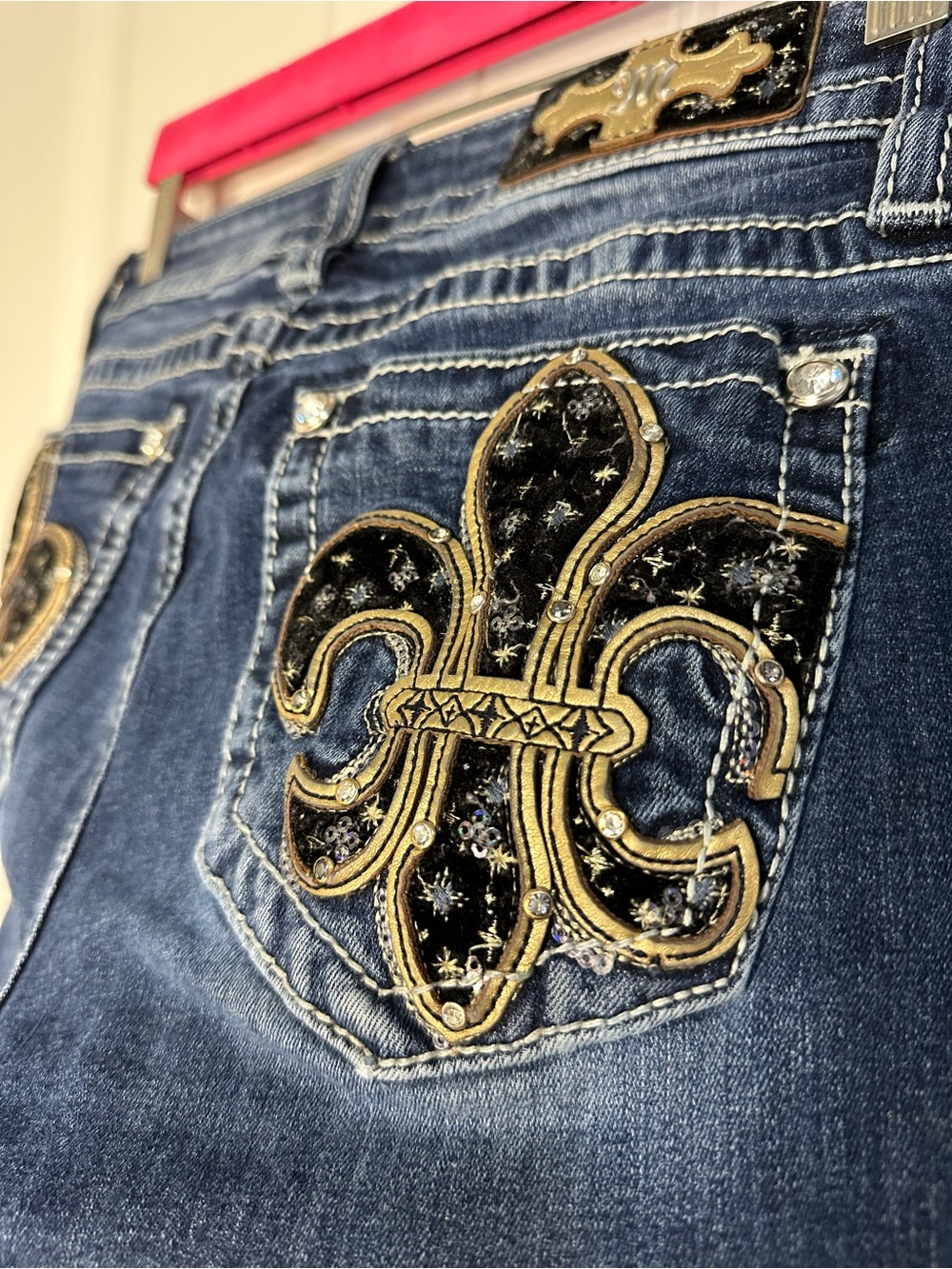RARE Miss Me Dark Wash Gold Saint Fleur De Lis Mid Rise Bootcut Jeans Sz 30 - Picture 6 of 13